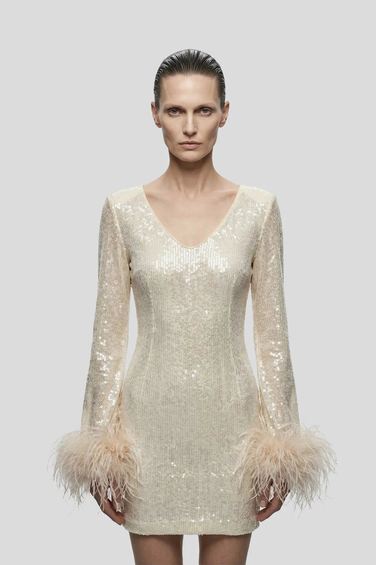 DW Ateller Sequin V-Neck Mini Dress with Ostrich Feather Cuffs Imagen principal del producto