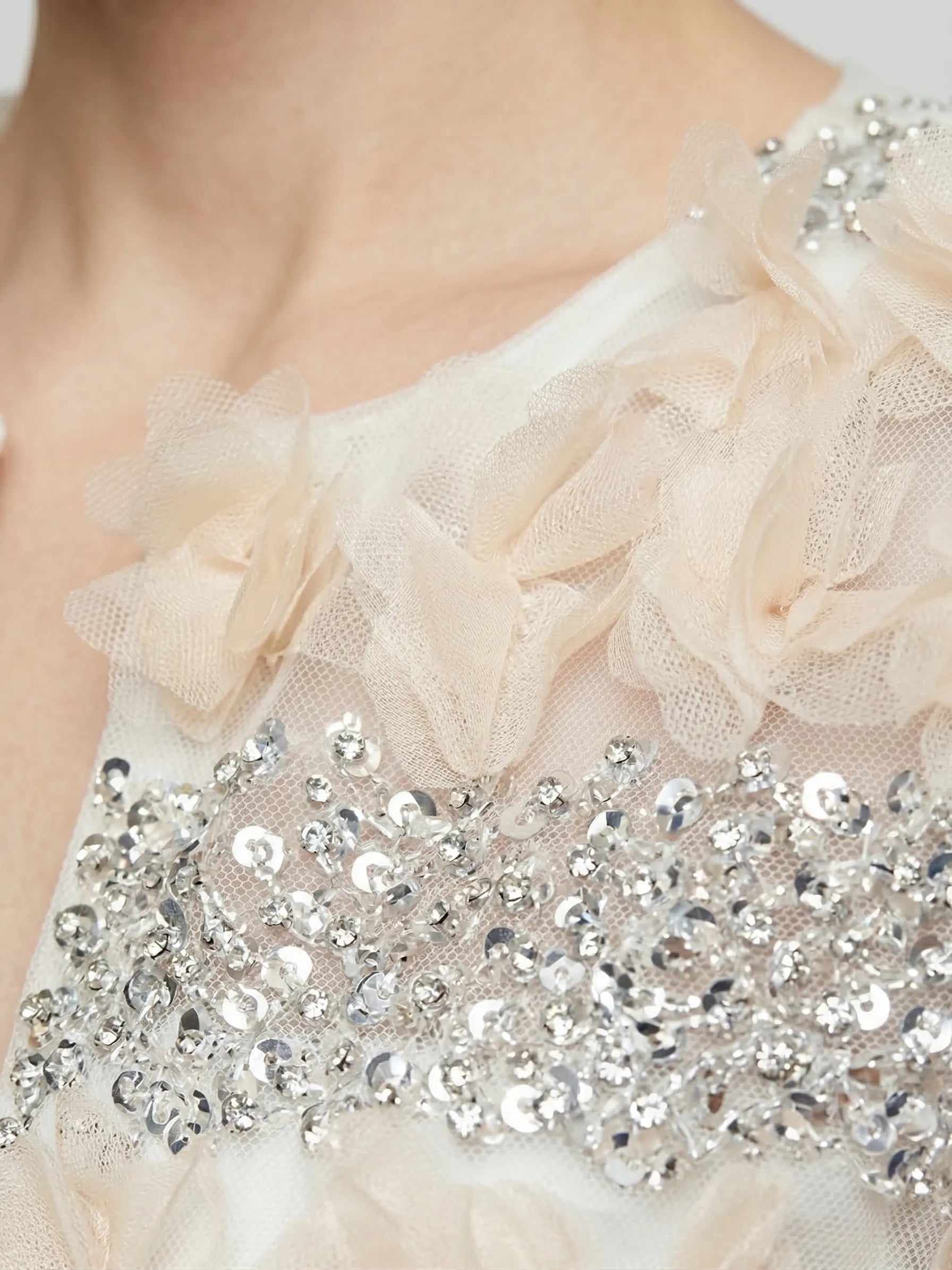 DW Ateller 3D Floral Appliqué & Sequined Pearl-Trimmed Set